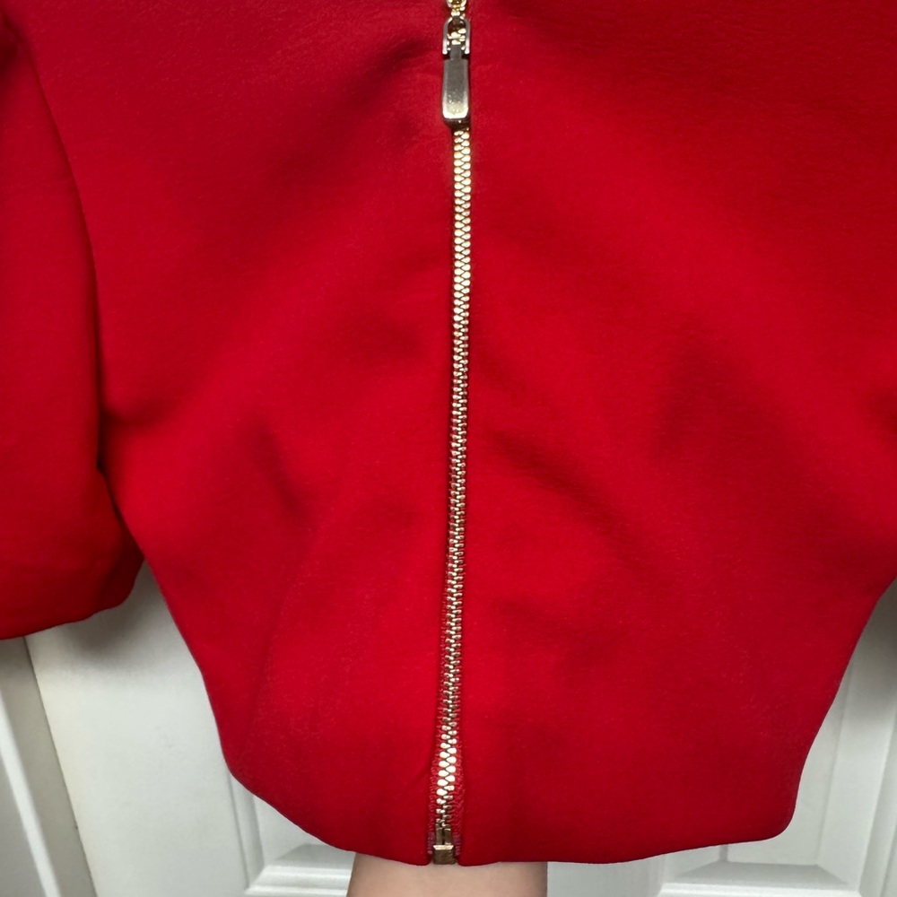 Elliatt Red Puff Sleeve Crop Top - Picture 9 of 11